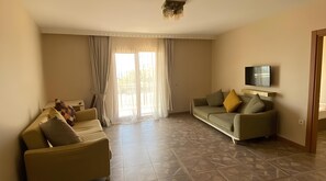 Family Room, Sea View | Desk, bed sheets - SANTE TERMAL HOTEL (Armutlu)