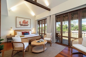 Signature Room, 1 King Bed, Bathtub, River View | View from room