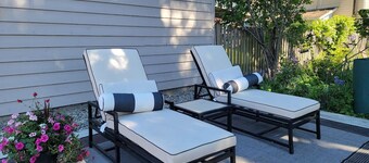 Conveniently located 3 bed in Bremerton with deck