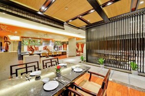 Unclassified image, 2 of 64, button - Lishui Overseas Chinese Hotel (Lishui)