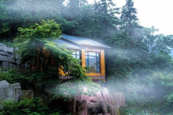 Unclassified image, 1 of 187, button - Xihai Hot Spring Holiday Hotel (Yongxiu)
