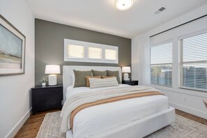 3 bedrooms, desk, iron/ironing board, travel crib