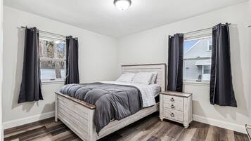 4 bedrooms, iron/ironing board, free WiFi, bed sheets
