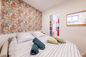 Wi-Fi de cortesia, roupa de cama