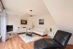 Télévision, chaîne hi-fi