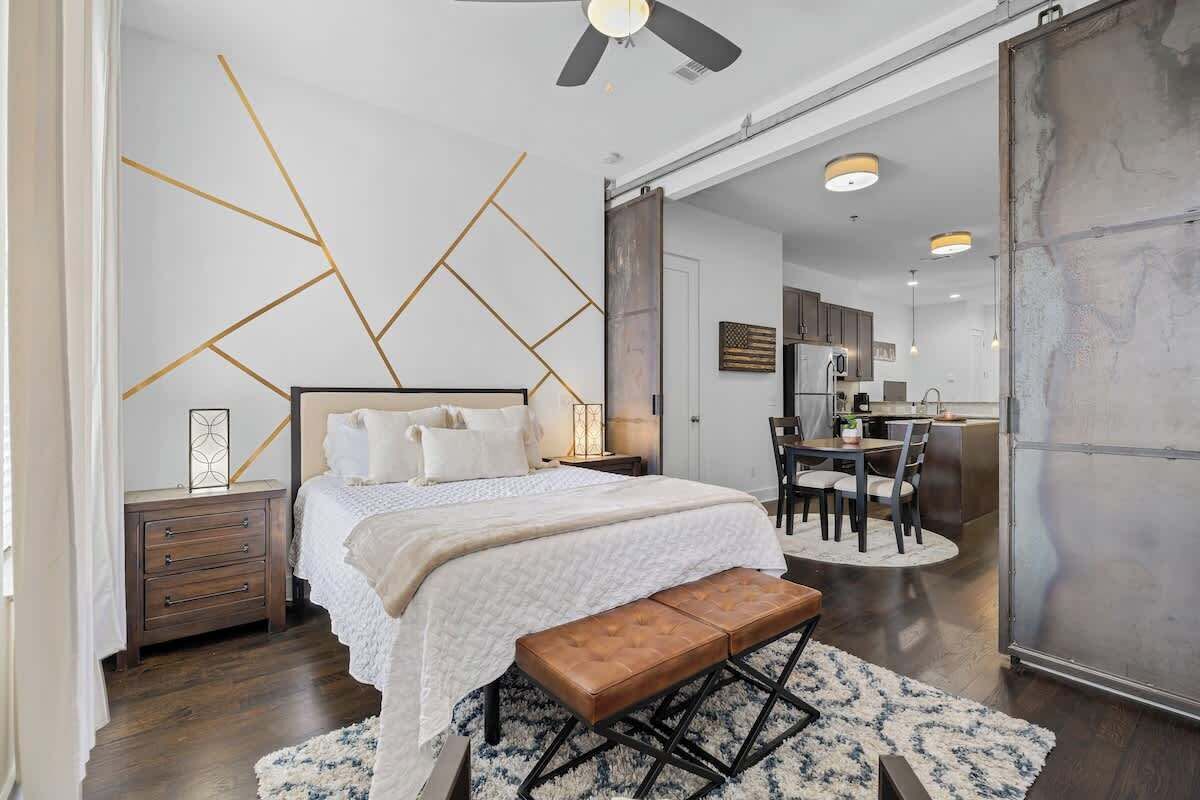 1 chambre, fer et planche à repasser, Wi-Fi, draps fournis