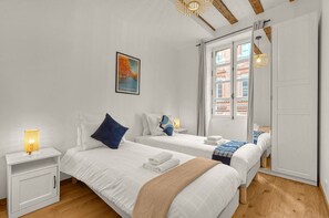 2 chambres, fer et planche à repasser, Wi-Fi gratuit, draps fournis