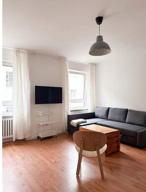TV, stereo - NOOK: Bright Design Apartment with Kitchen (Berlin)