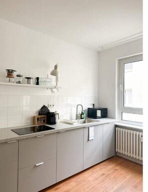 Kühlschrank, Mikrowelle, Geschirrspüler