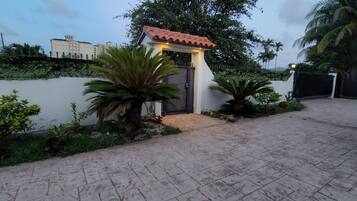 Enceinte de lâhĂ©bergement