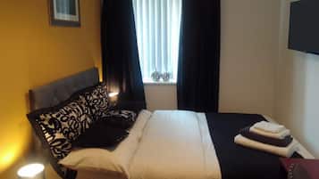 4 bedrooms, iron/ironing board, free WiFi, bed sheets