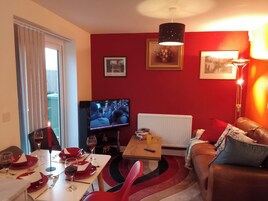 Apartment | Living area | TV