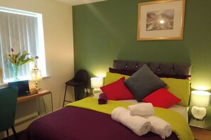 4 bedrooms, iron/ironing board, free WiFi, bed sheets