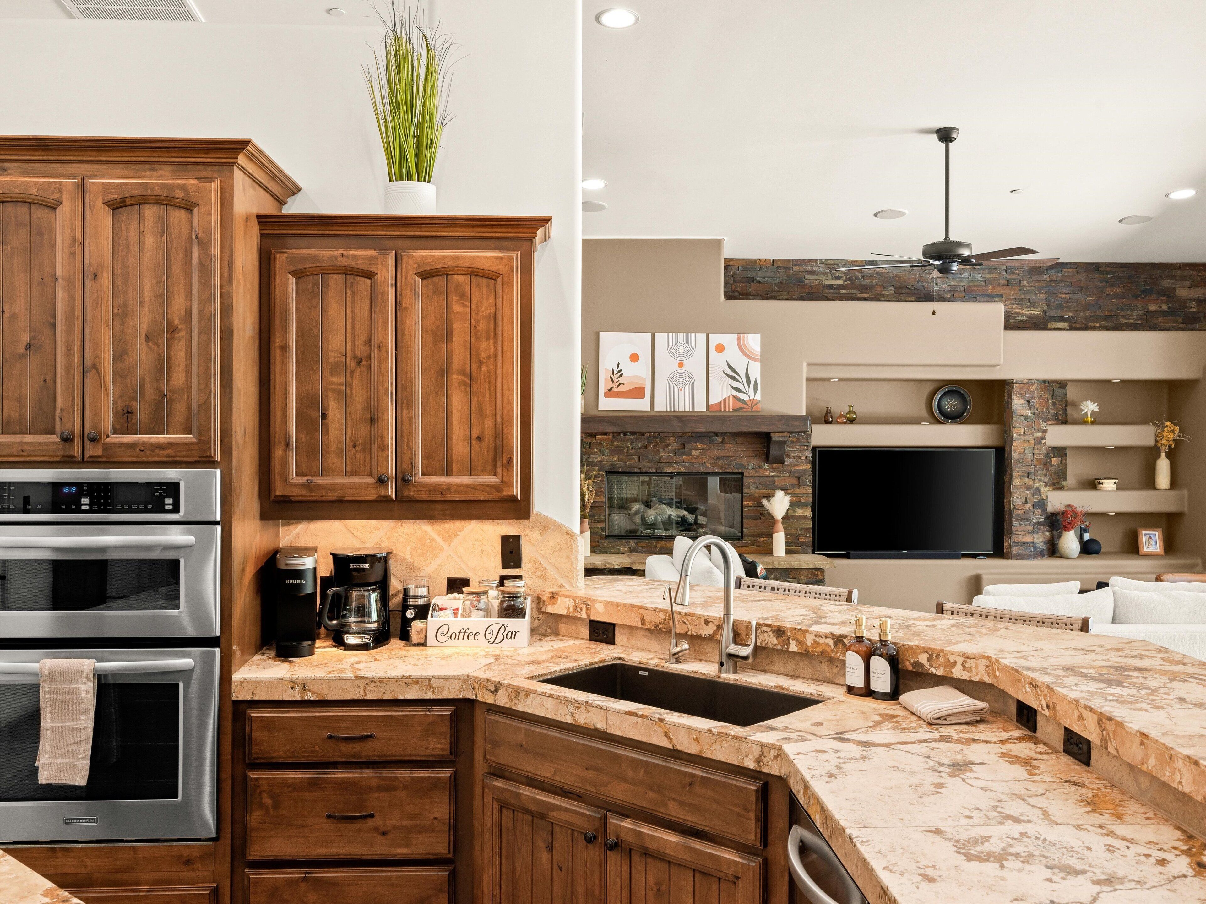 Coffee/tea maker, fridge, microwave, oven