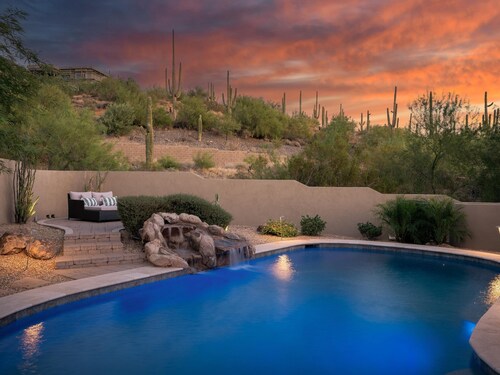 Luxury Sonoran Nights Heated Pool, Waterfall & Hot Tub, Backs Black Mtn. Game RM