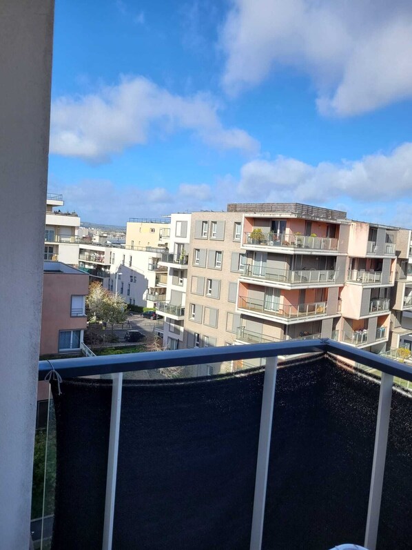 Property grounds - Appartement Dans une Résidence, Très Charmant Proche de Paris et la Défense (Nanterre)