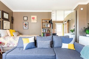 3 habitaciones, tabla de planchar con plancha, wifi y ropa de cama