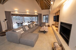 Villa | 5 bedrooms - Villa Appelblaar in Hoedspruit (Hoedspruit)