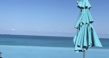 Bimini Island House @Resorts World Bimini enclave with private floating dock