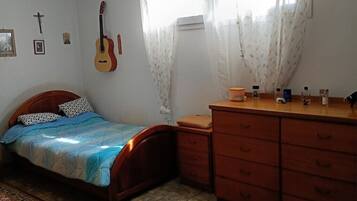 2 chambres, fer et planche Ă repasser, Wi-Fi, draps fournis