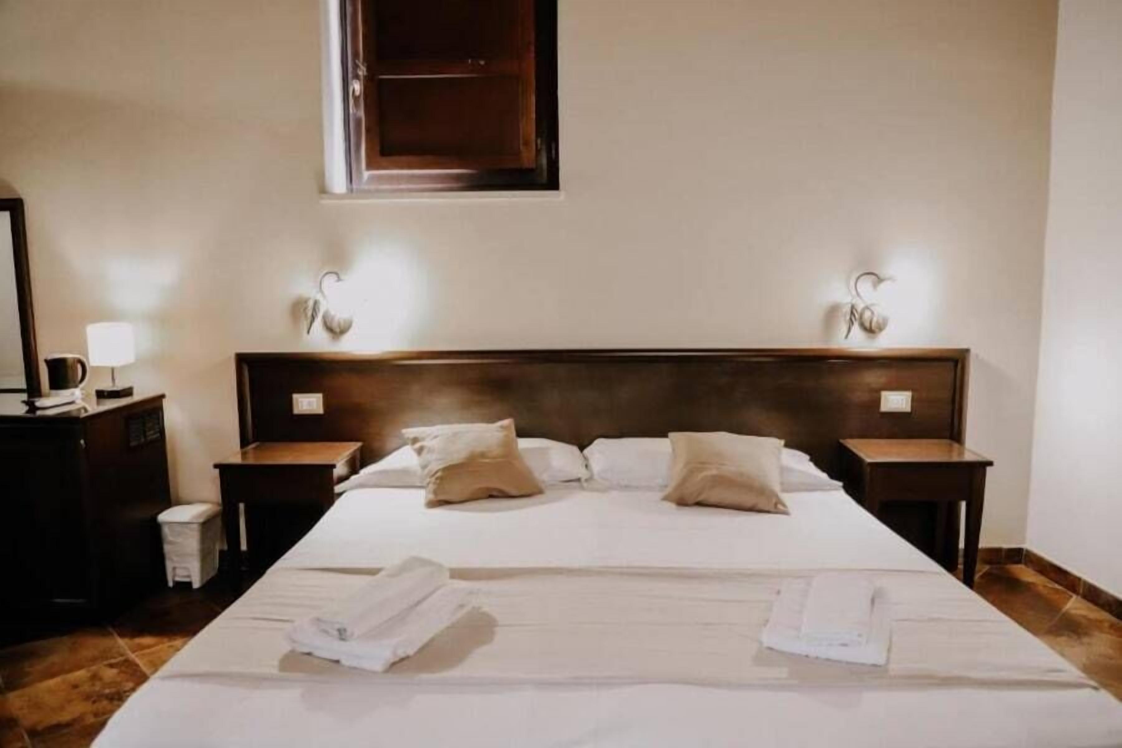 Standard Room, Partial Sea View | Premium bedding, desk, laptop workspace, soundproofing