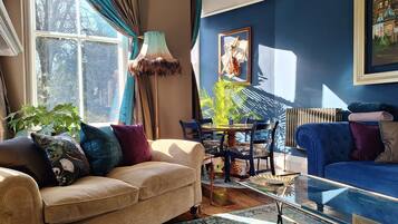Smart TV, fireplace, books
