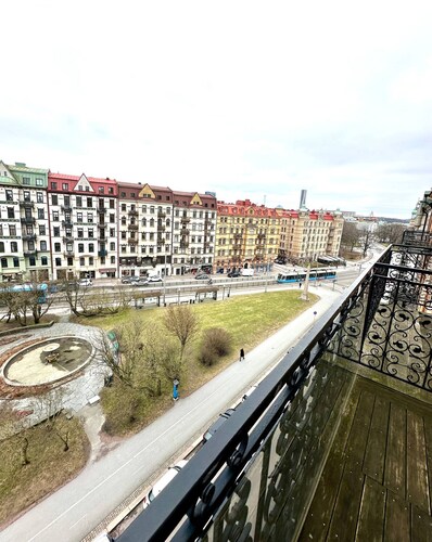 Luxury Apartment in City