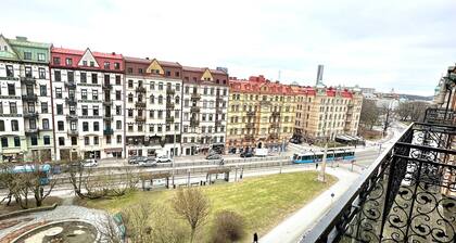 Luxury Apartment in City