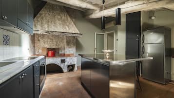 Deluxe Apartment, 2 Bedrooms | Private kitchen | Full-size fridge, oven, stovetop, dishwasher