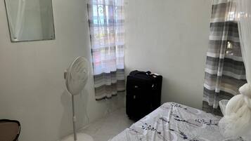 House | 2 bilik tidur, seterika/papan seterika, Wi-fi percuma, cadar katil