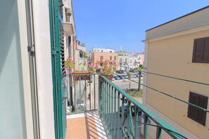 Property grounds - 2 Bedroom Apartment in Conversano (Conversano)