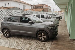 Free self parking - Pousada Vila Real PG (Praia Grande)