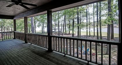 Water Access 6BR/3BA w/ Porches & Room for 14