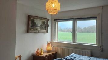 3 bedrooms, in-room safe, desk, iron/ironing board