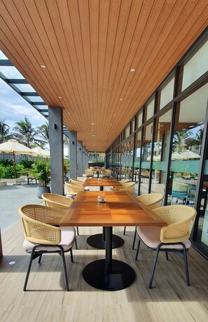 Outdoor dining - Beach-front villa in Wyndham Garden Cam Ranh resort, Nha Trang Long Beach (Cam Lam)