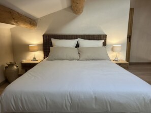 3 室のベッドルーム、WiFi、ベッドシーツ