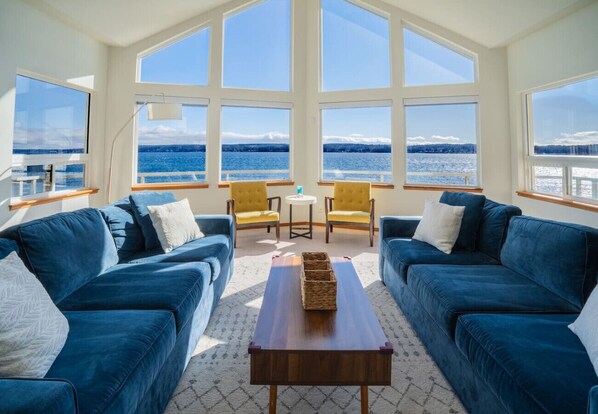 TV, fireplace - Waterfront home w/ beach access and Game room (Port Ludlow)