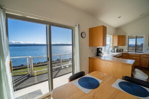 Dining - Waterfront home w/ beach access and Game room (Port Ludlow)