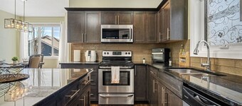 5BR Home » AC » Henday Access » King Bed » Netflix