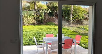 Maison de vacances plain pied 6 couchages -2 sdb - jardin -Vernet les Bains (66)