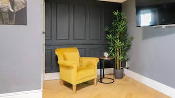 House | 3 bilik tidur, seterika/papan seterika, Internet