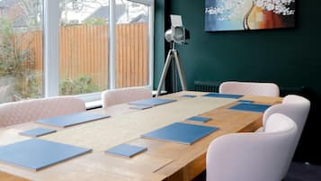 House | 3 bilik tidur, seterika/papan seterika, Internet