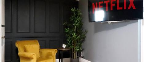 House | 3 bedrooms, iron/ironing board, Internet