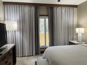 3 Schlafzimmer, Zimmersafe, Schreibtisch, Bügeleisen/Bügelbrett