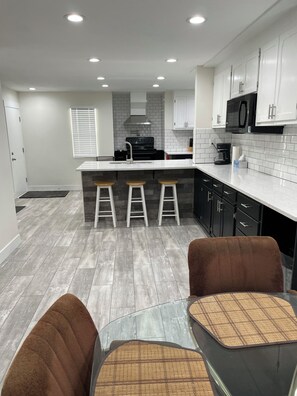 Fridge, microwave, oven, stovetop - Center of town, newly renovated home, lots of parking and space for family (Cedar City)