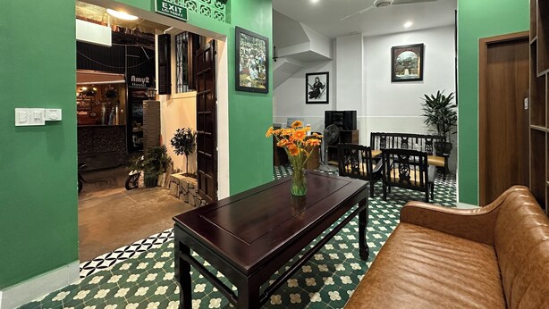 Front of property - Nineties Homestay  (Hue)