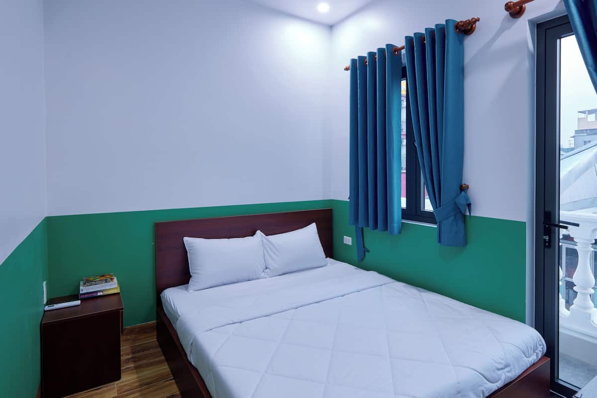 Premium bedding, memory foam beds, desk, laptop workspace