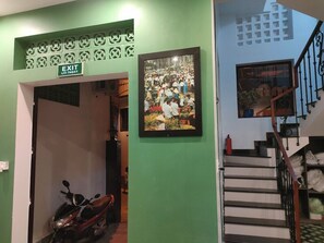 Staircase - Nineties Homestay  (Hue)