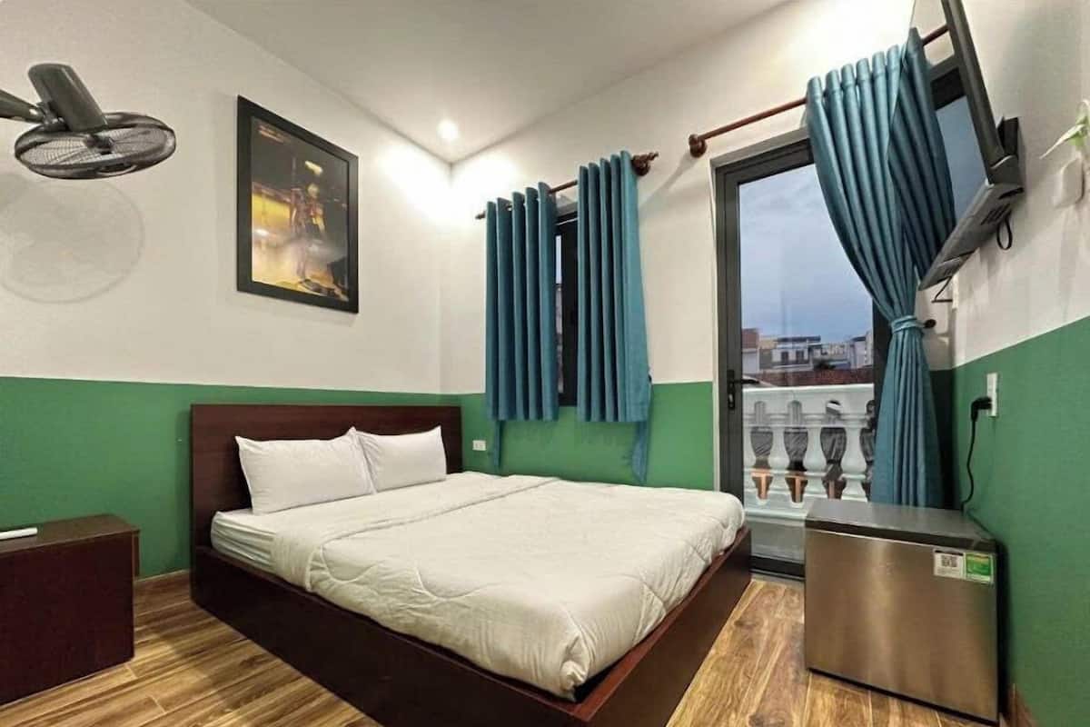 Premium bedding, memory foam beds, desk, laptop workspace