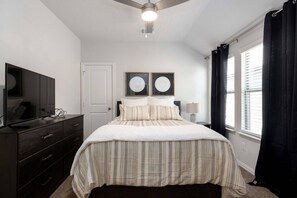 House - Spacious Pet Friendly - 7 Miles to Eagle Mountain Lake (Fort Worth)